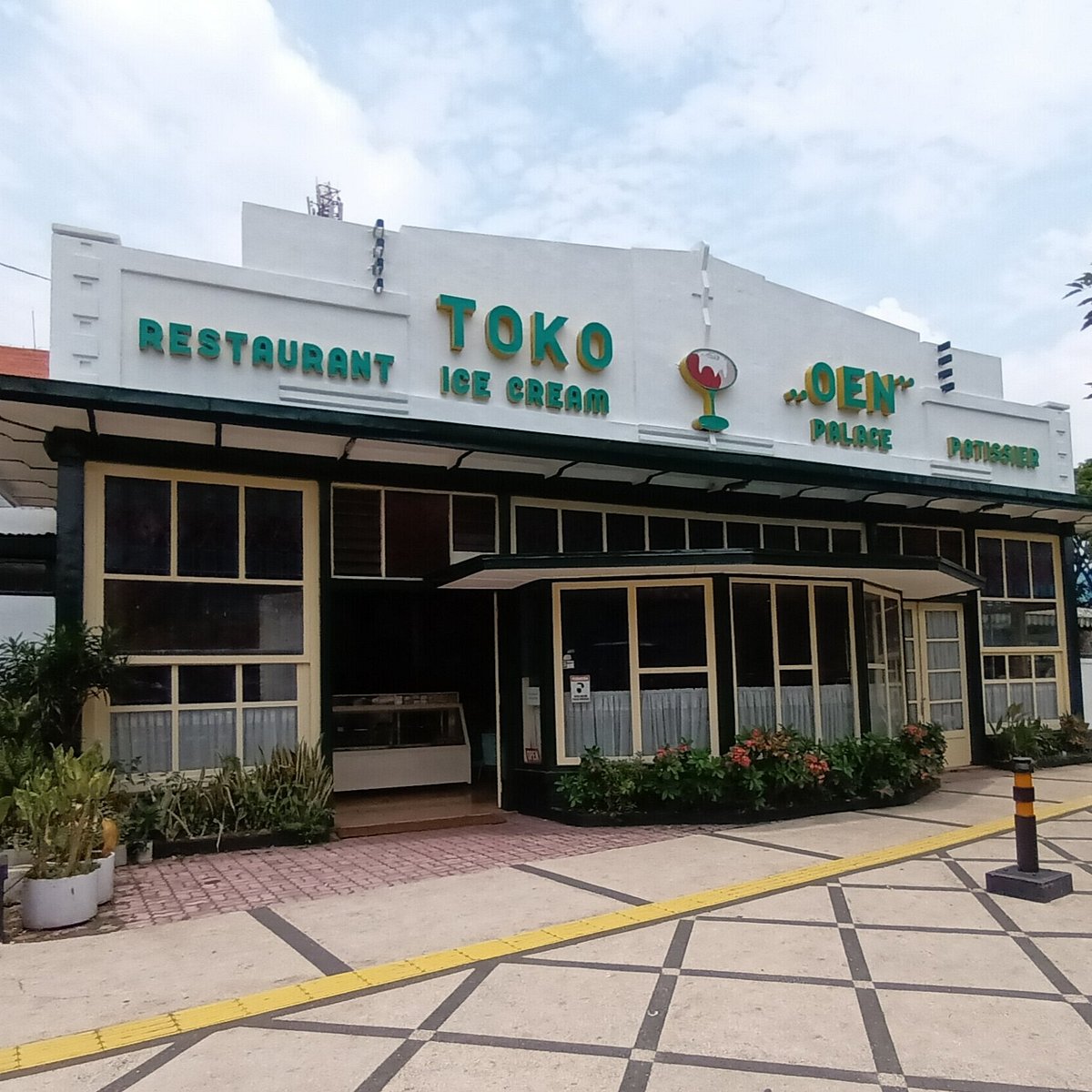 Toko Oen Malang: Jejak Nostalgia Kuliner Abadi di Jantung Kayutangan